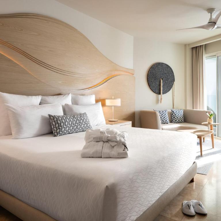 Amare Cancun Adults Only All-Inclusive Resort, Curio Hilton - Junior King Suite with One King Bed and Lagoon View - 3