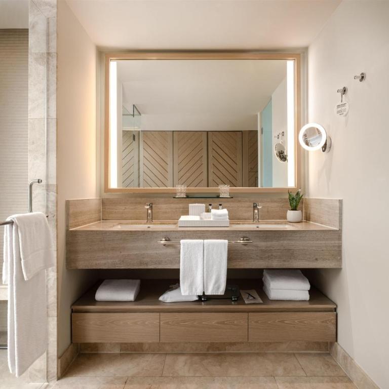 Amare Cancun Adults Only All-Inclusive Resort, Curio Hilton - Junior Suite with Two Double Beds and Lagoon View - 6