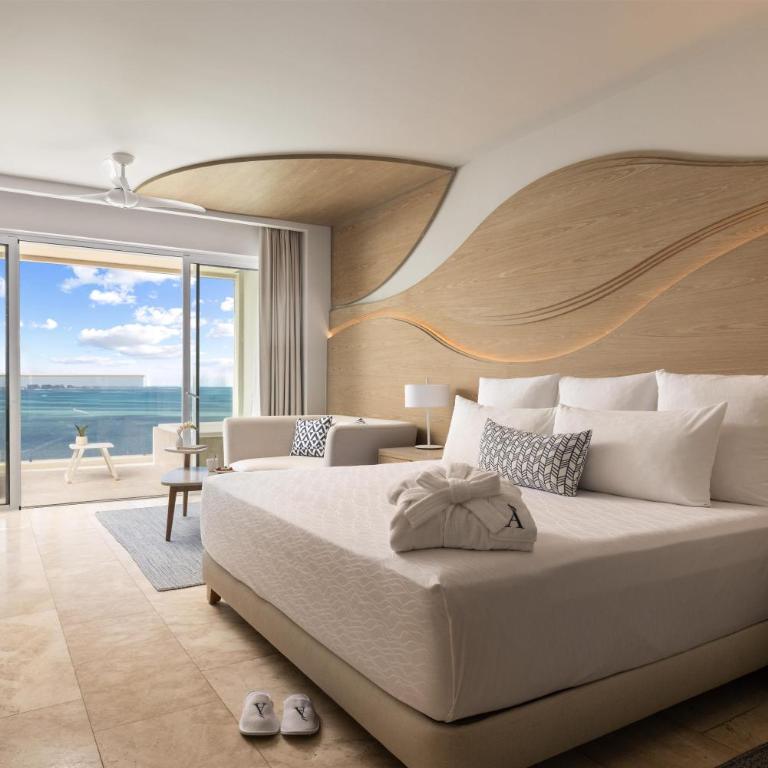 Amare Cancun Adults Only All-Inclusive Resort, Curio Hilton - The One Club - Junior King Suite with Ocean Front View - 5