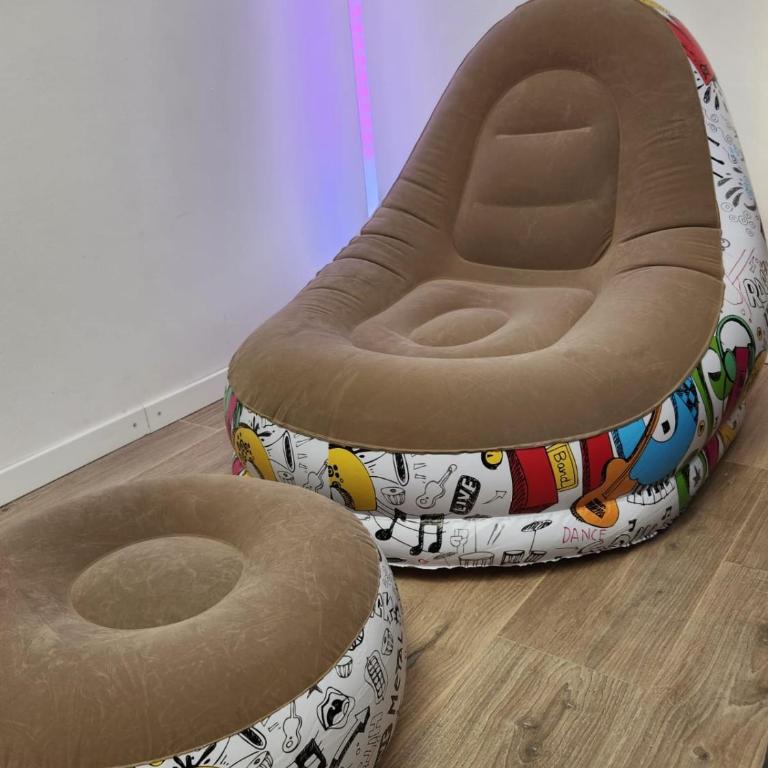 Primero piso luminoso calido comodo y bien ubicado - Apartamento de 1 dormitorio - 3