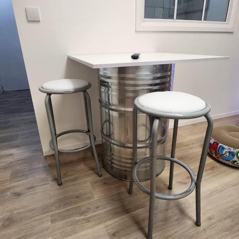 Primero piso luminoso calido comodo y bien ubicado - Apartamento de 1 dormitorio - 9
