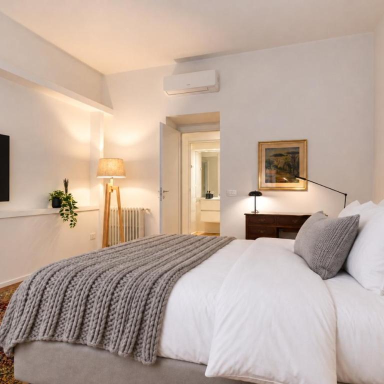Central near Vatican by NDP rent - Four-Bedroom Luxury Apartment - 11