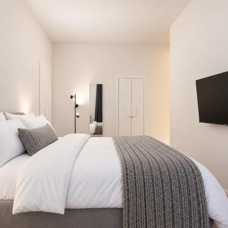 Central near Vatican by NDP rent - Four-Bedroom Luxury Apartment - 13