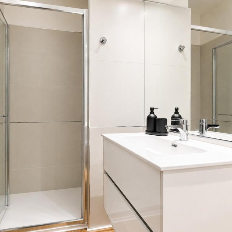 Central near Vatican by NDP rent - Four-Bedroom Luxury Apartment - 17
