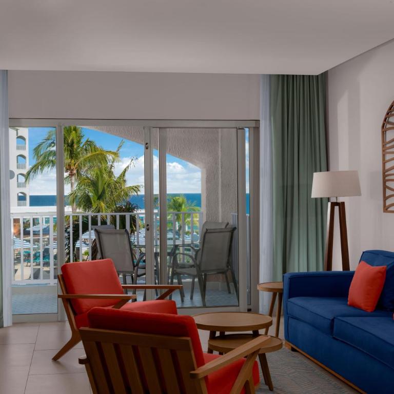 Hilton Cancun Mar Caribe All-Inclusive Resort - Suite Enclave con vistas al mar - 1 cama extragrande y 2 camas plegables - 2