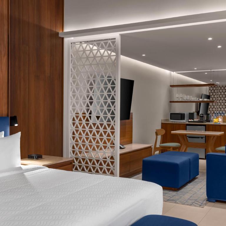 Hilton Cancun Mar Caribe All-Inclusive Resort - Suite Enclave Luna de Miel - Cama extragrande - 5