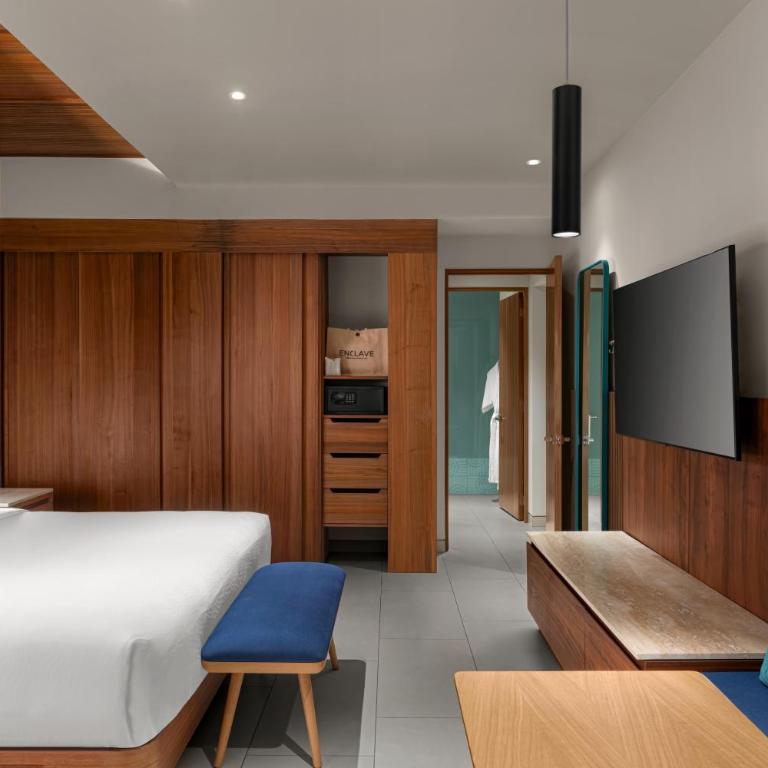 Hilton Cancun Mar Caribe All-Inclusive Resort - Suite con vistas al resort - 1 cama extragrande y 2 camas plegables - Enclave - 5