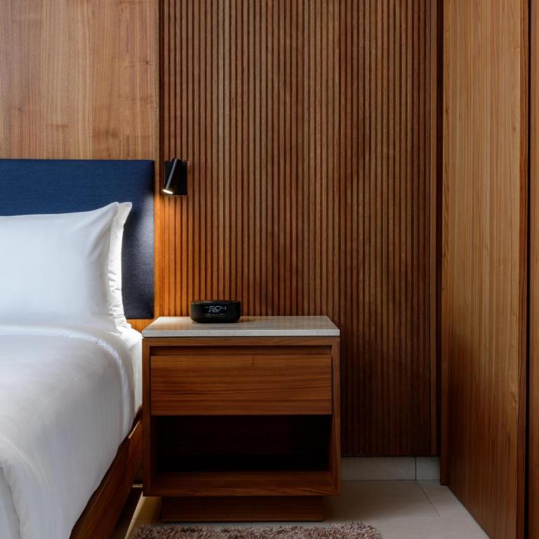 Hilton Cancun Mar Caribe All-Inclusive Resort - Habitación Premium con cama extragrande y vistas al océano - 6