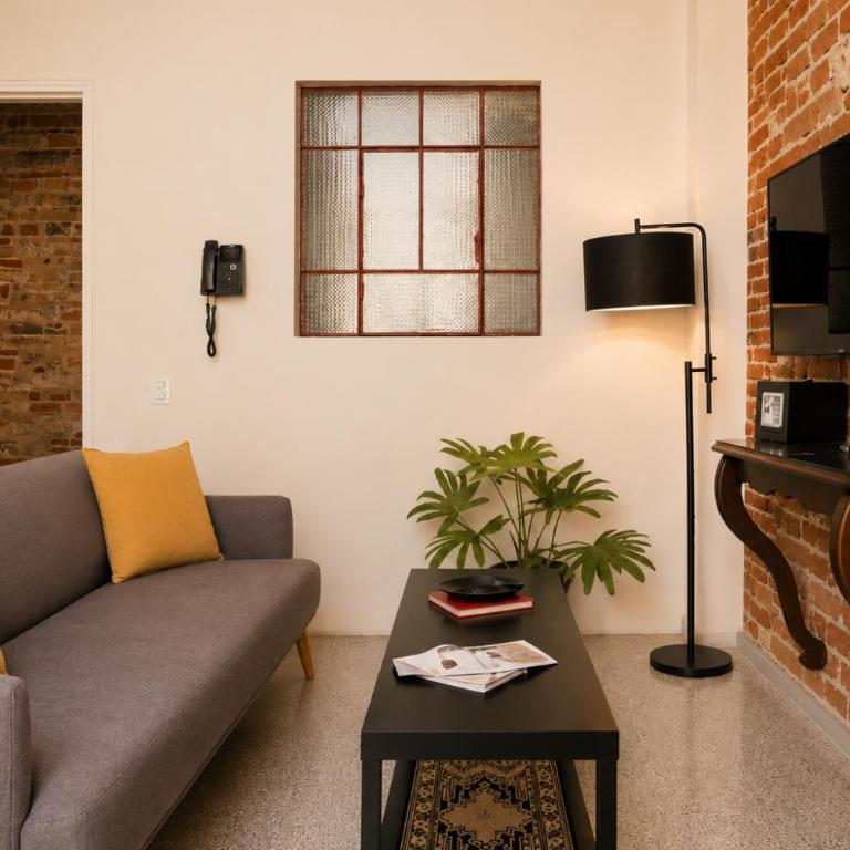 Loft #101 en centro histórico con balcones y terraza común - Apartamento de 1 dormitorio - 1