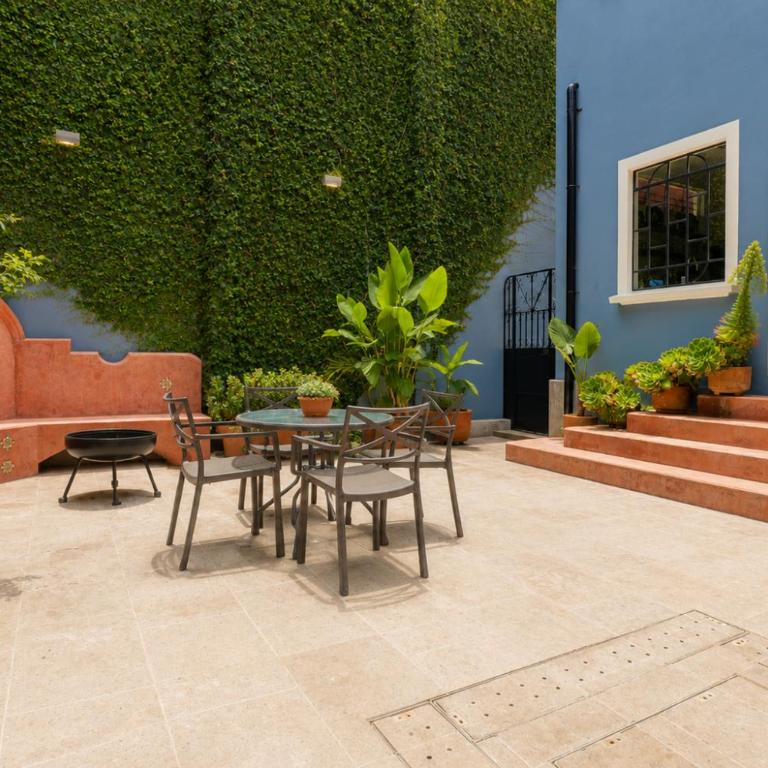 Casona 50's con patio, tina y estacionamiento priv - Casa de 4 dormitorios - 6