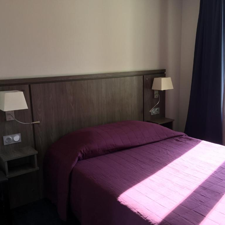 Hôtel Mont-Brison - Chambre Double avec Douche - 16
