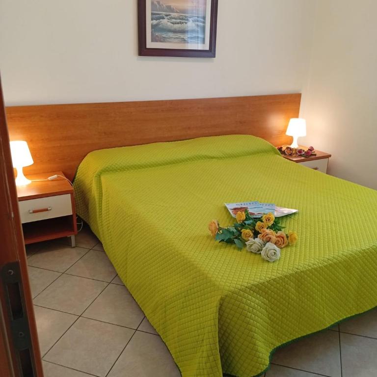 Dina/Viel - Two-Bedroom Apartment - 13