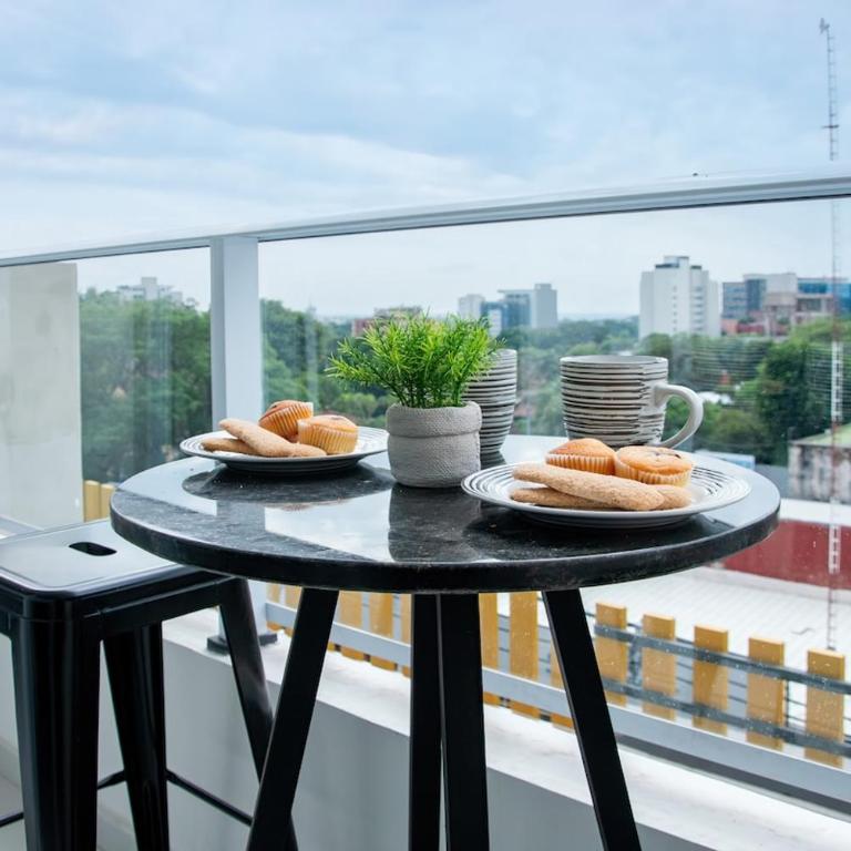Chic Urban Flat walk to Malls with Pool and Gym - Apartamento - 4