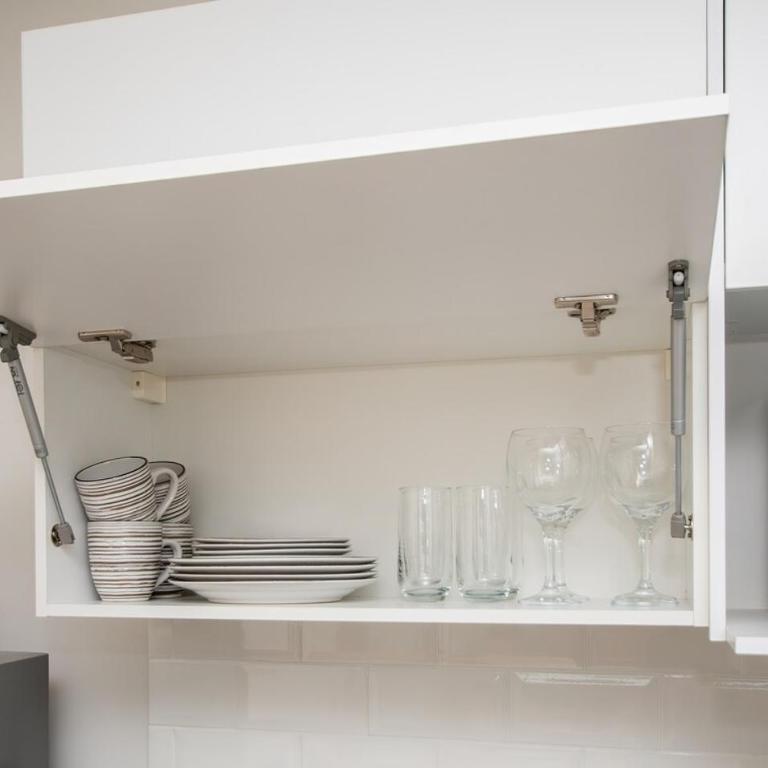 Chic Urban Flat walk to Malls with Pool and Gym - Apartamento - 18