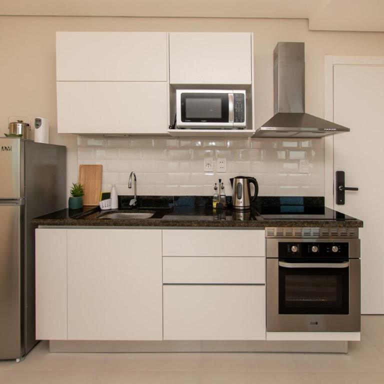 City Skyline Haven with Workspace Pool and Gym - Apartamento - 8