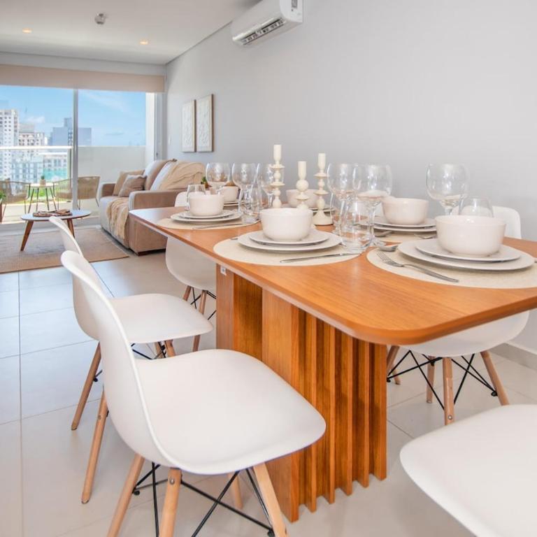 Stylish Two BR Prime Area Balcony Pool and Gym - Apartamento - 12