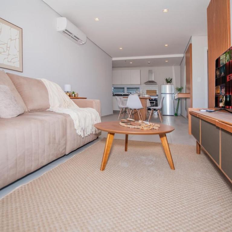 Stylish Two BR Prime Area Balcony Pool and Gym - Apartamento - 13