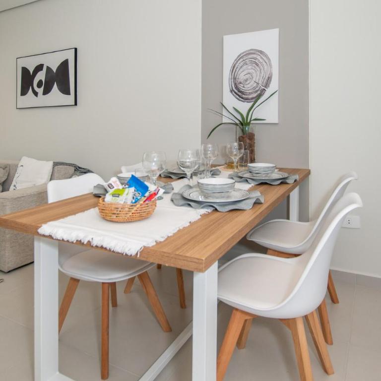 Vibrant Stay with Rooftop BBQ Pool and Near Malls - Apartamento - 13