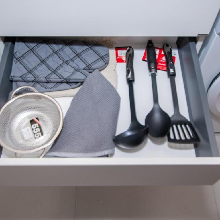 Vibrant Stay with Rooftop BBQ Pool and Near Malls - Apartamento - 27