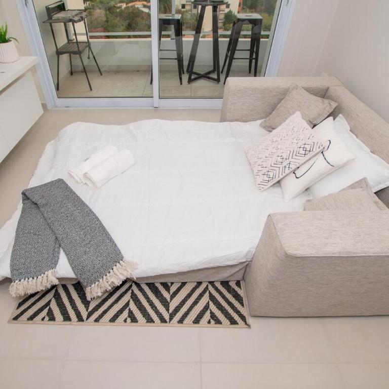 Vibrant Stay with Rooftop BBQ Pool and Near Malls - Apartamento - 30