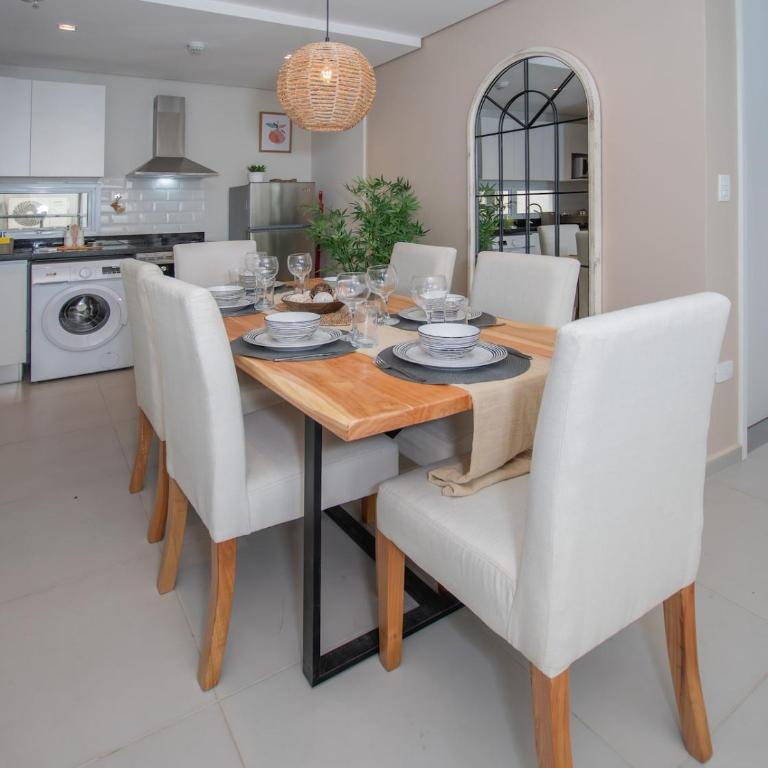 Business Apt with City Views in a Great Location - Apartamento - 22