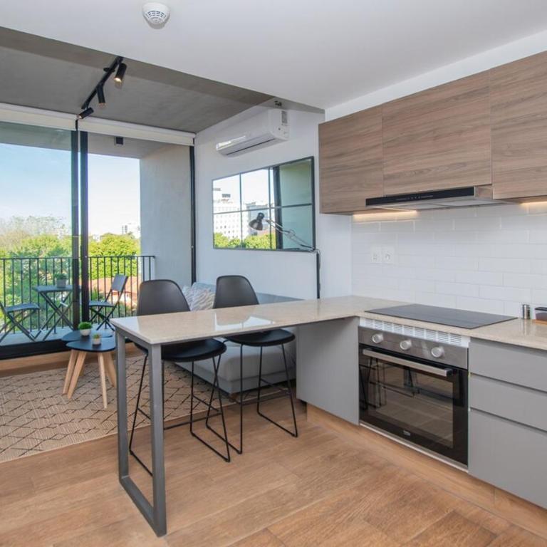 Modern Hassler Apt Great View Pool & Gym Access - Apartamento - 1