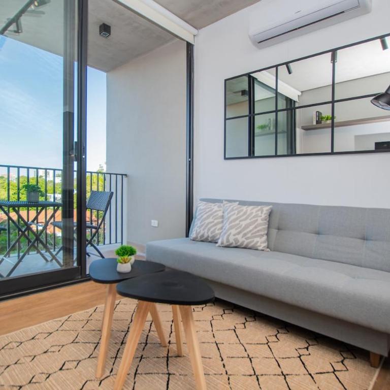 Modern Hassler Apt Great View Pool & Gym Access - Apartamento - 2