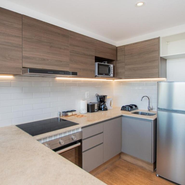 Modern Hassler Apt Great View Pool & Gym Access - Apartamento - 22