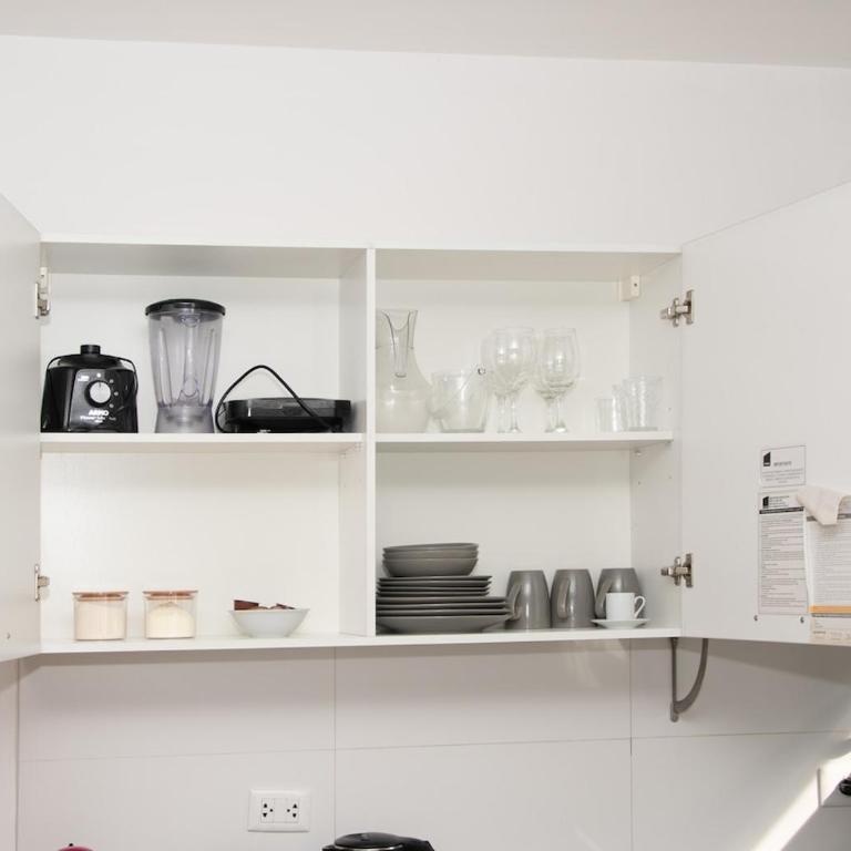 Modern 1BR Villa Morra with Balcony BBQ & Parking - Apartamento - 23