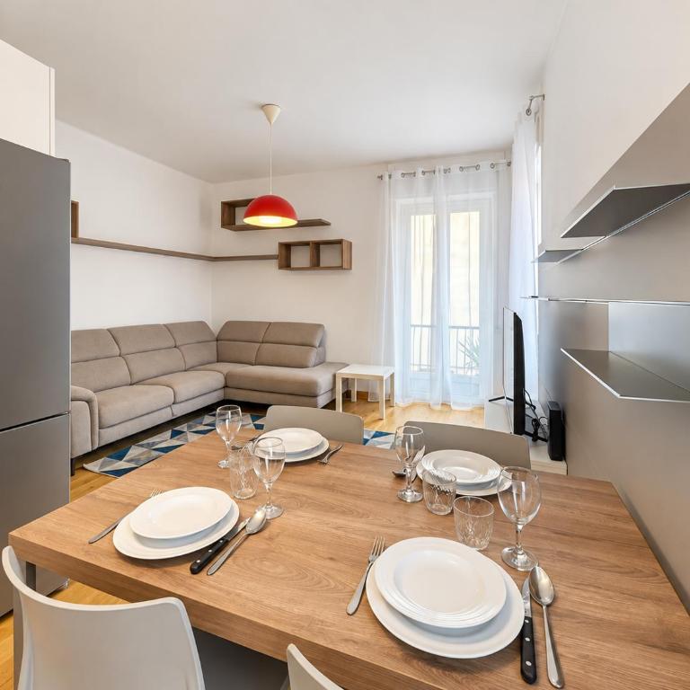 Hostdomus - City & Sea Apartment - Two-Bedroom Apartment - 11