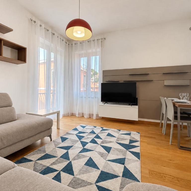 Hostdomus - City & Sea Apartment - Two-Bedroom Apartment - 8