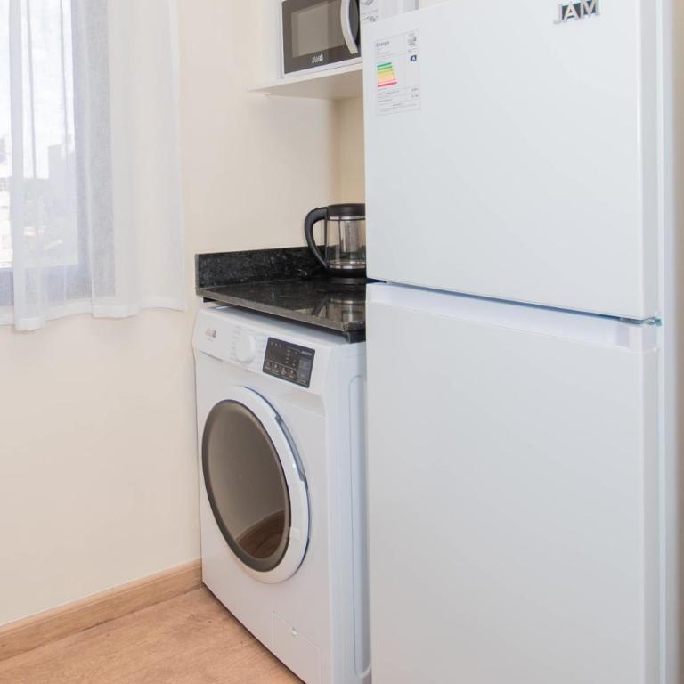 One BR with Balcony Walk to Malls Pool Gym - Apartamento - 12