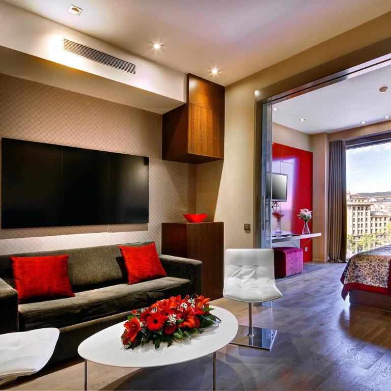 Olivia Plaza Hotel - Suite - 1