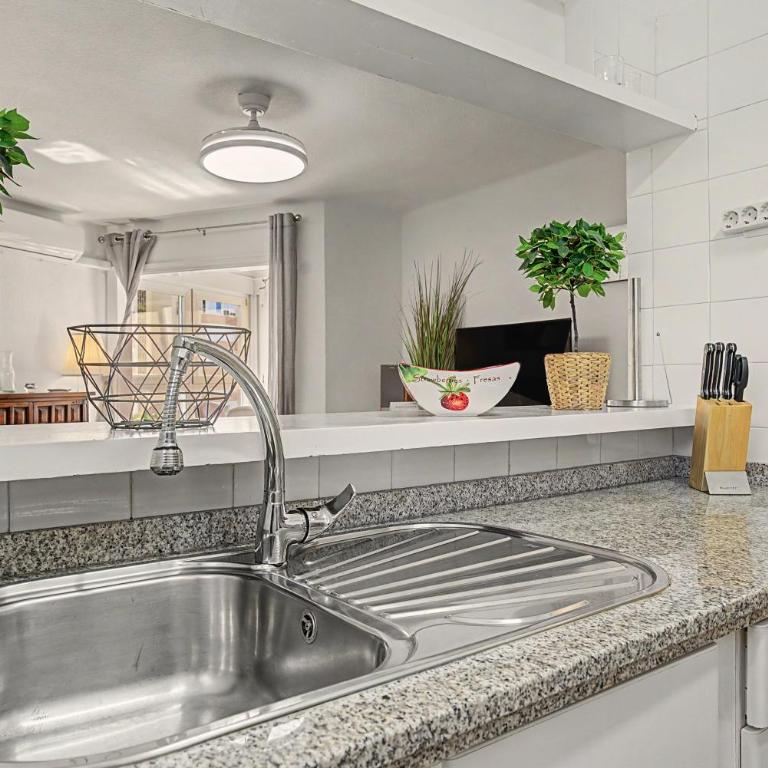 Beach Front Home A125 - One-Bedroom Premium Apartment with Ocean View - 10