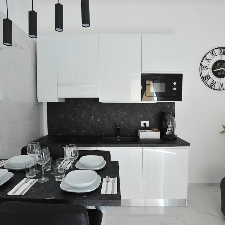 Royal Paradise Luxury Apartment - Appartamento con 1 Camera da Letto - 3