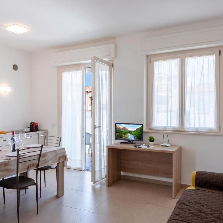Suite Ondina Viareggio Apartments - Appartamento con Balcone - 8