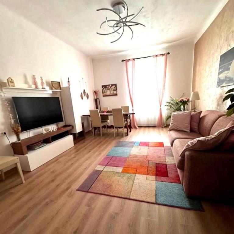 Oasi Luminosa 98mq - 6 Ospiti - 4 Fermate Duomo - Benaco - Appartamento con 2 Camere da Letto - 2