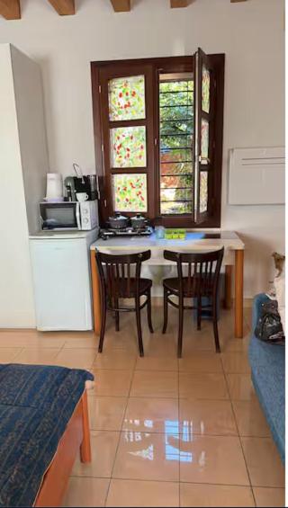 Bella Murano Rooms - Vaporetto Venier & Lagoon View - Double Room with Private Bathroom - 1