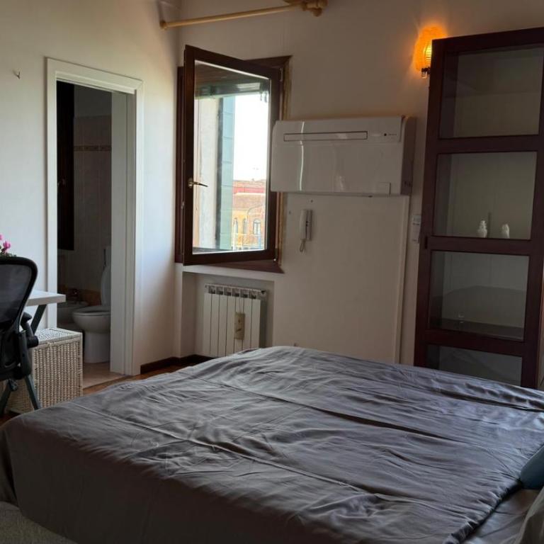 Bella Murano Rooms - Vaporetto Venier & Lagoon View - Studio Apartment with One Double Bed - 12