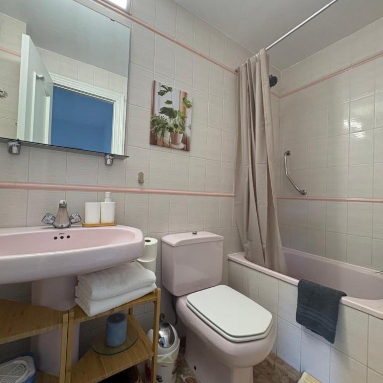 Riviera del Sol Seafront Apartment with Sea View, Terrace, Pool - Apartamento de 2 dormitorios - 11