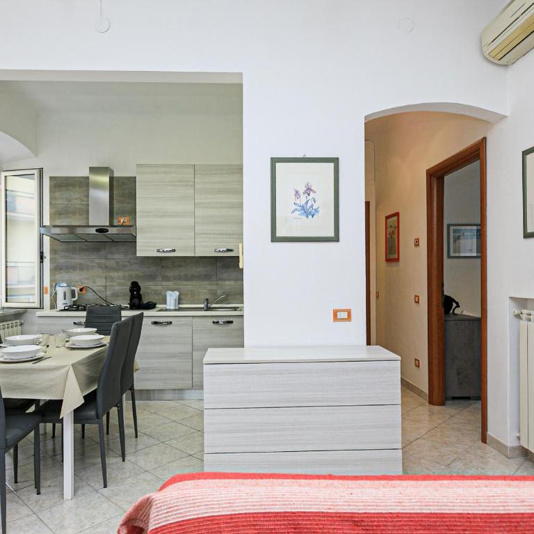 Primula House by ML WHITE HOUSE - Appartamento Deluxe con 2 Camere da Letto e Balcone - 3