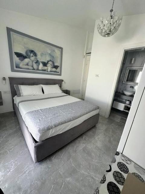 Bianca rooms - Camera Matrimoniale con Bagno Privato - 4