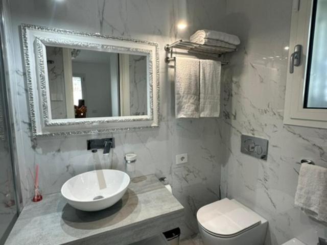 Bianca rooms - Camera Matrimoniale con Bagno Privato - 8