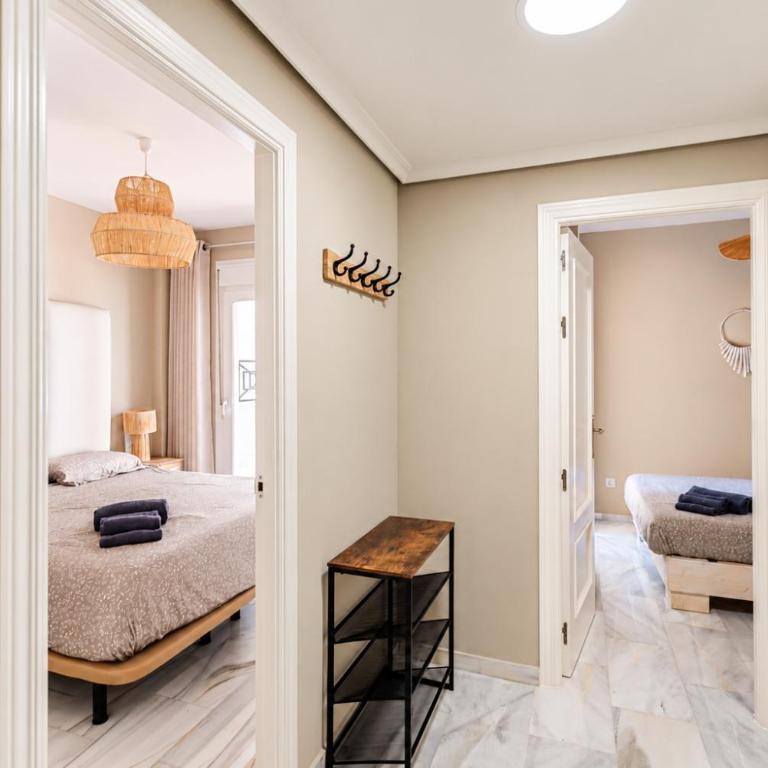 Ruim 3-slaapkamerappartement met zwembad en 2 privéparkeerplaatsen - Three-Bedroom Apartment - 14