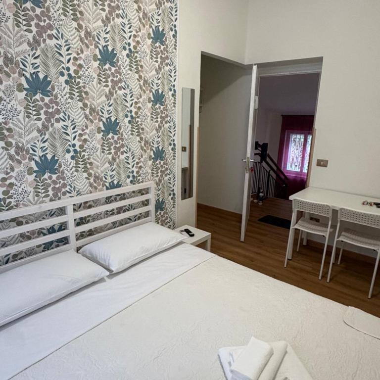 Eva Suites - Camera Matrimoniale con Bagno Privato - 11