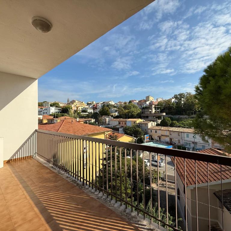 N060 - Numana, appartamento con garage a 100mt dal mare - Appartamento con 2 Camere da Letto - 2