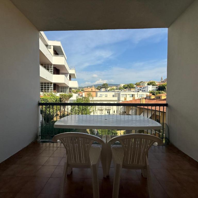 N060 - Numana, appartamento con garage a 100mt dal mare - Appartamento con 2 Camere da Letto - 1