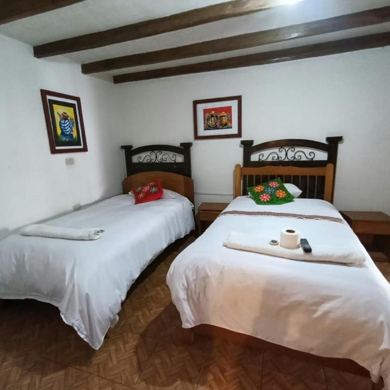 Hostal Urutincuy - Triple Room with Private Bathroom - 3