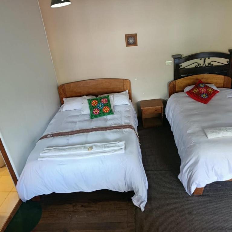 Hostal Urutincuy - Family Room with Private Bathroom - 2