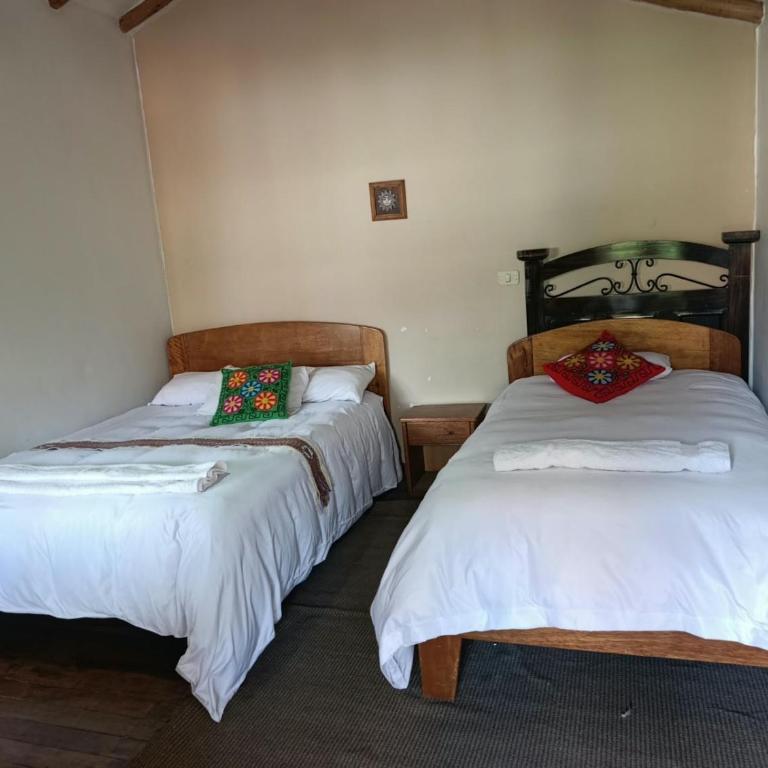 Hostal Urutincuy - Family Room with Private Bathroom - 4